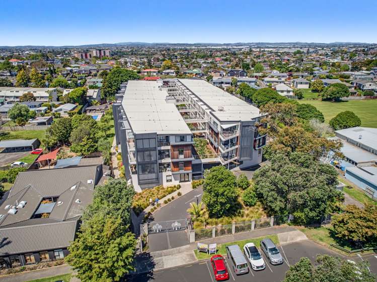 323/8 Thompson Park Road Mount Wellington_26