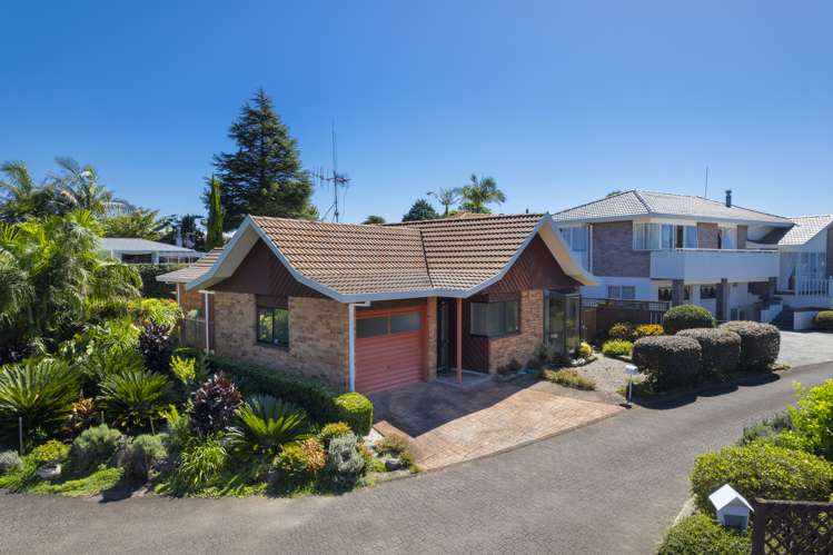 5 Edith Way Matua_13