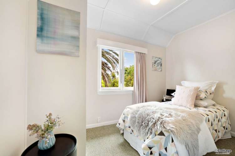 183 Beach Road Castor Bay_21