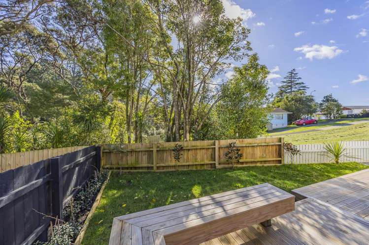 37 Allington Road Massey_13