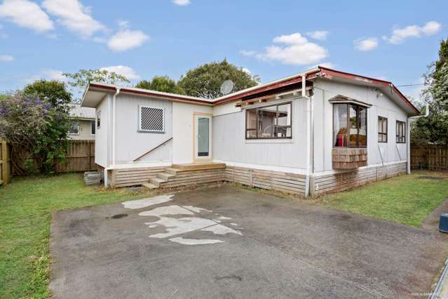 11 Springs Road Parakai_1