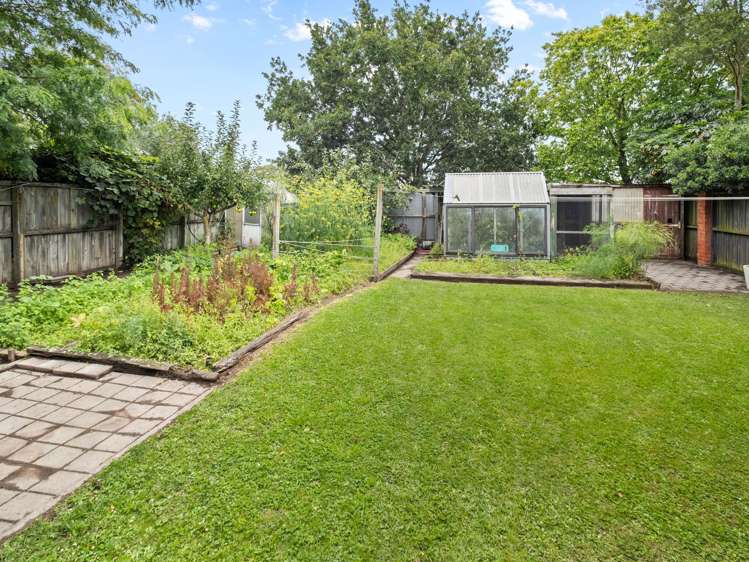 69 Racecourse Road Allenton_27