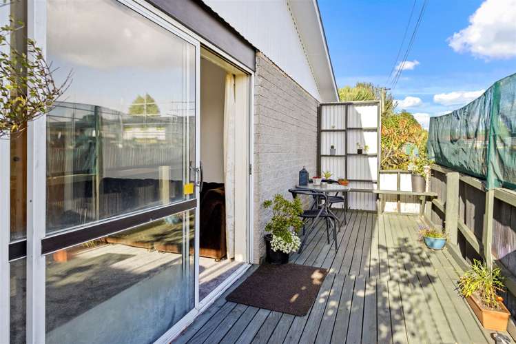 96 Neill Street Hornby_10