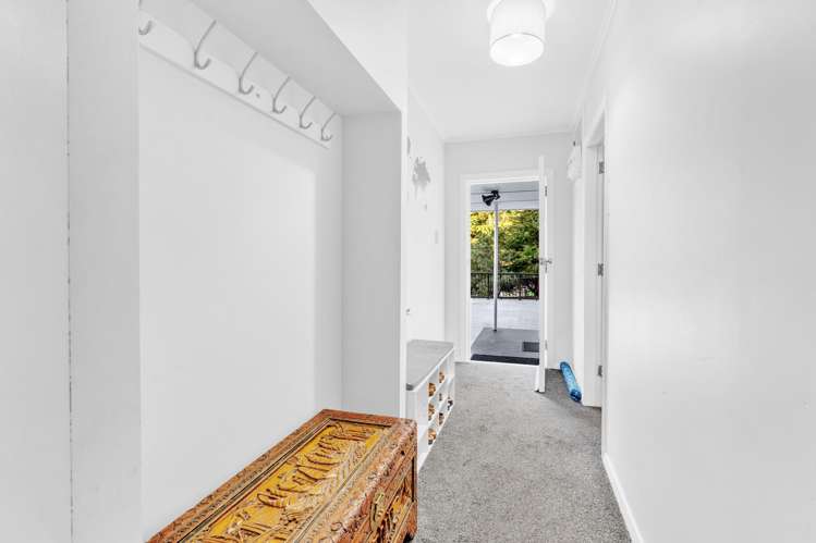 70 Sunny Grove Wainuiomata_15