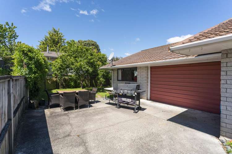 2/8 Tamatea Road Taupo_16