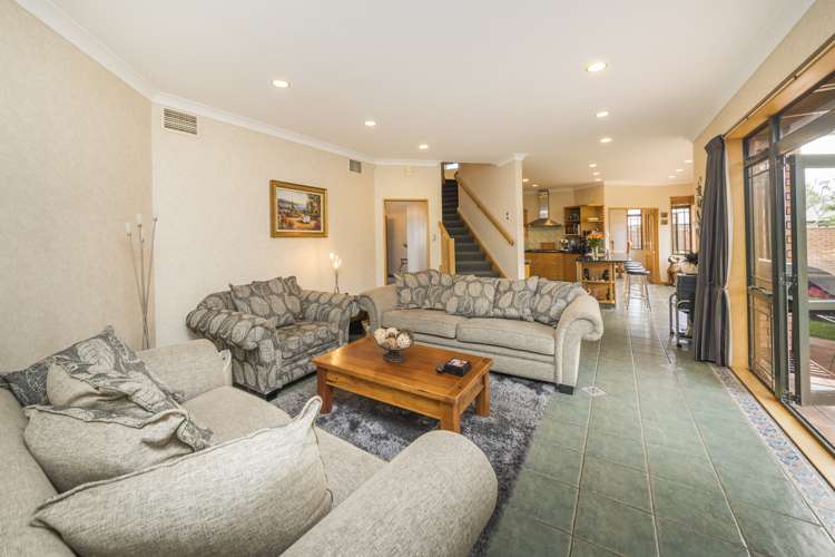 27 Balmoral Drive Terrace End_13