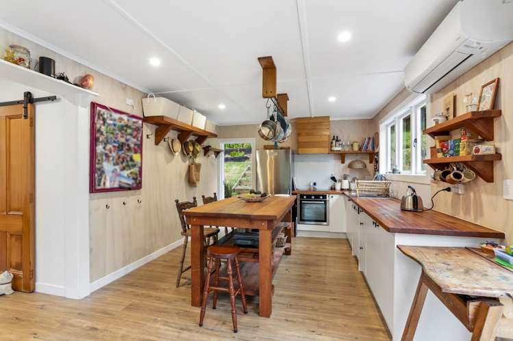 619 Huia Road Parau_3