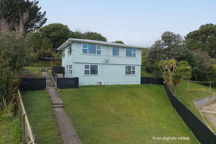 8 Penguin Grove Waitangirua_11
