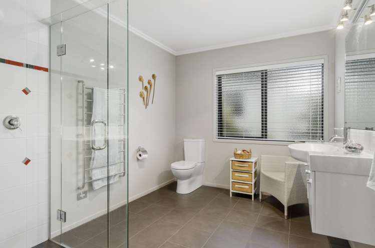 16 Harbour View Road Point Wells_13