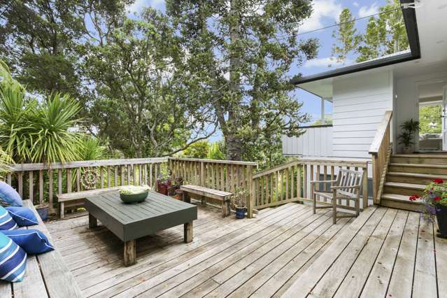 63 Woodfern Crescent Titirangi_1