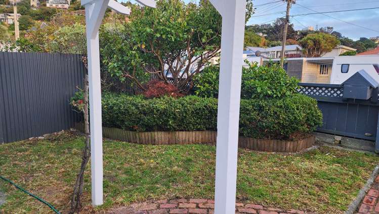 13 Toru Street Lyall Bay_24