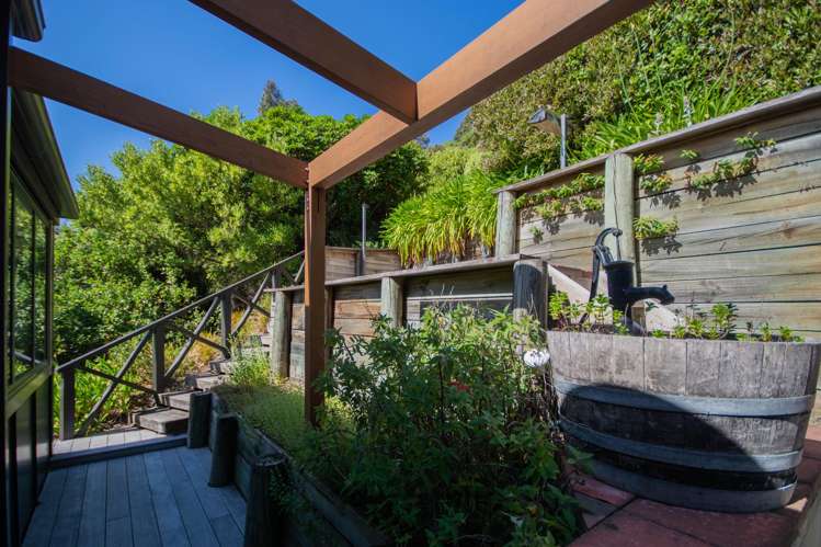 11 Settlers Hill Akaroa_33