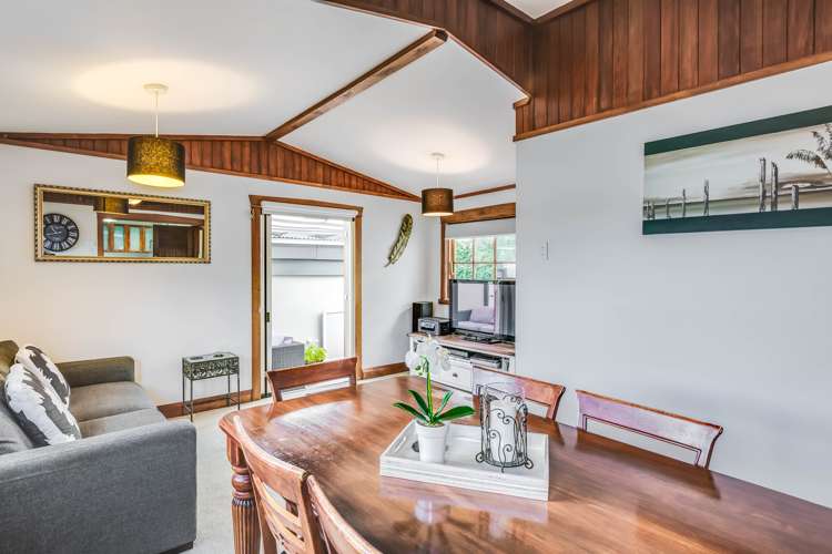 45 Lake Road Devonport_26