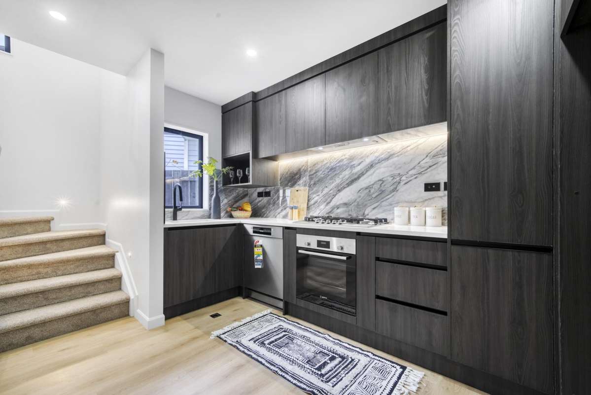 6/8 Buller Crescent_2