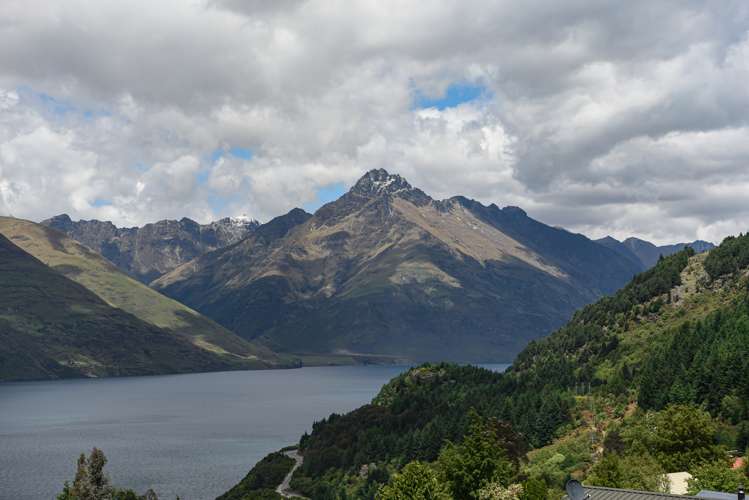 5a Wye Place Fernhill/Sunshine Bay_16