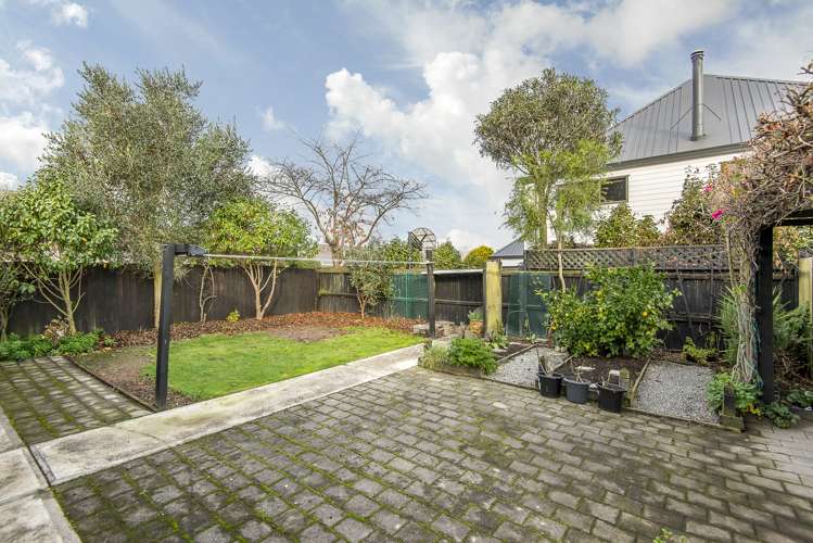 7 Regency Crescent Redwood_10