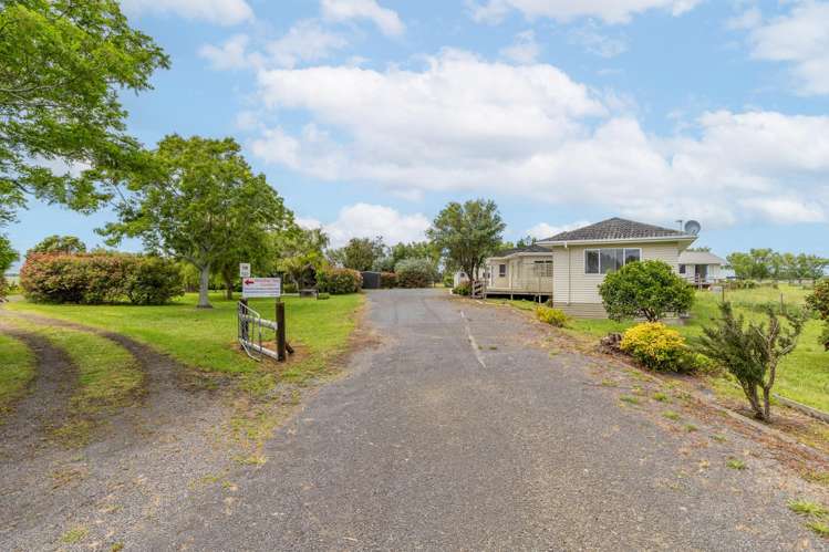 1922 State Highway 25 Pipiroa_31