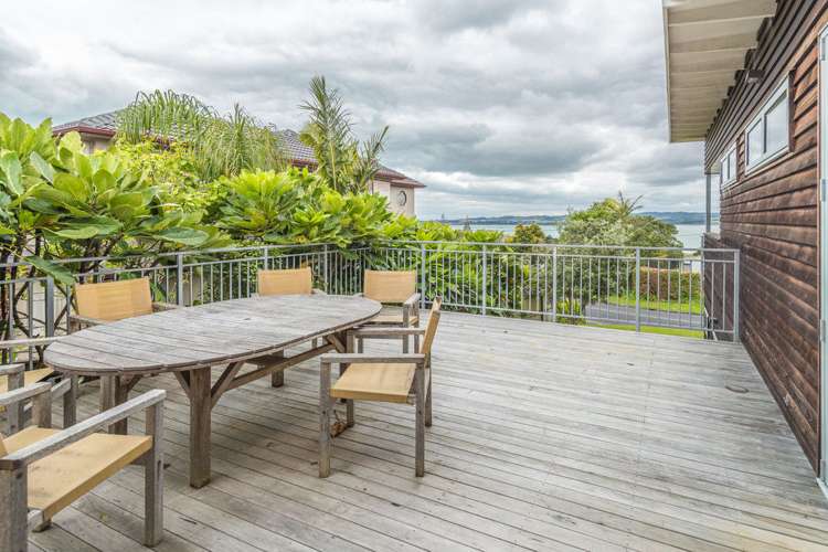 8 Montgomery Crescent Cockle Bay_19