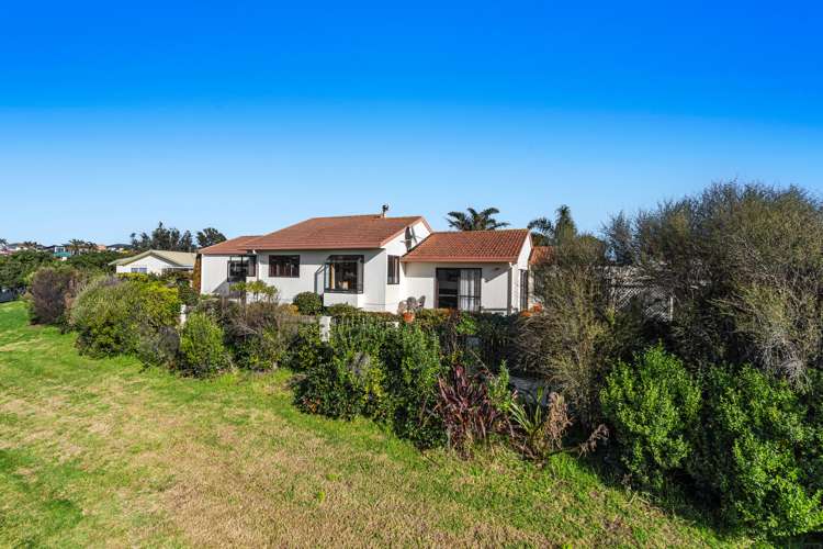 17 The Glebe Coastlands_32