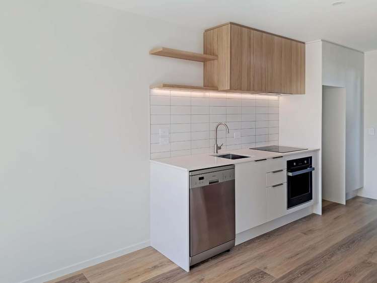 9/63 Hyde Street Wainuiomata_1