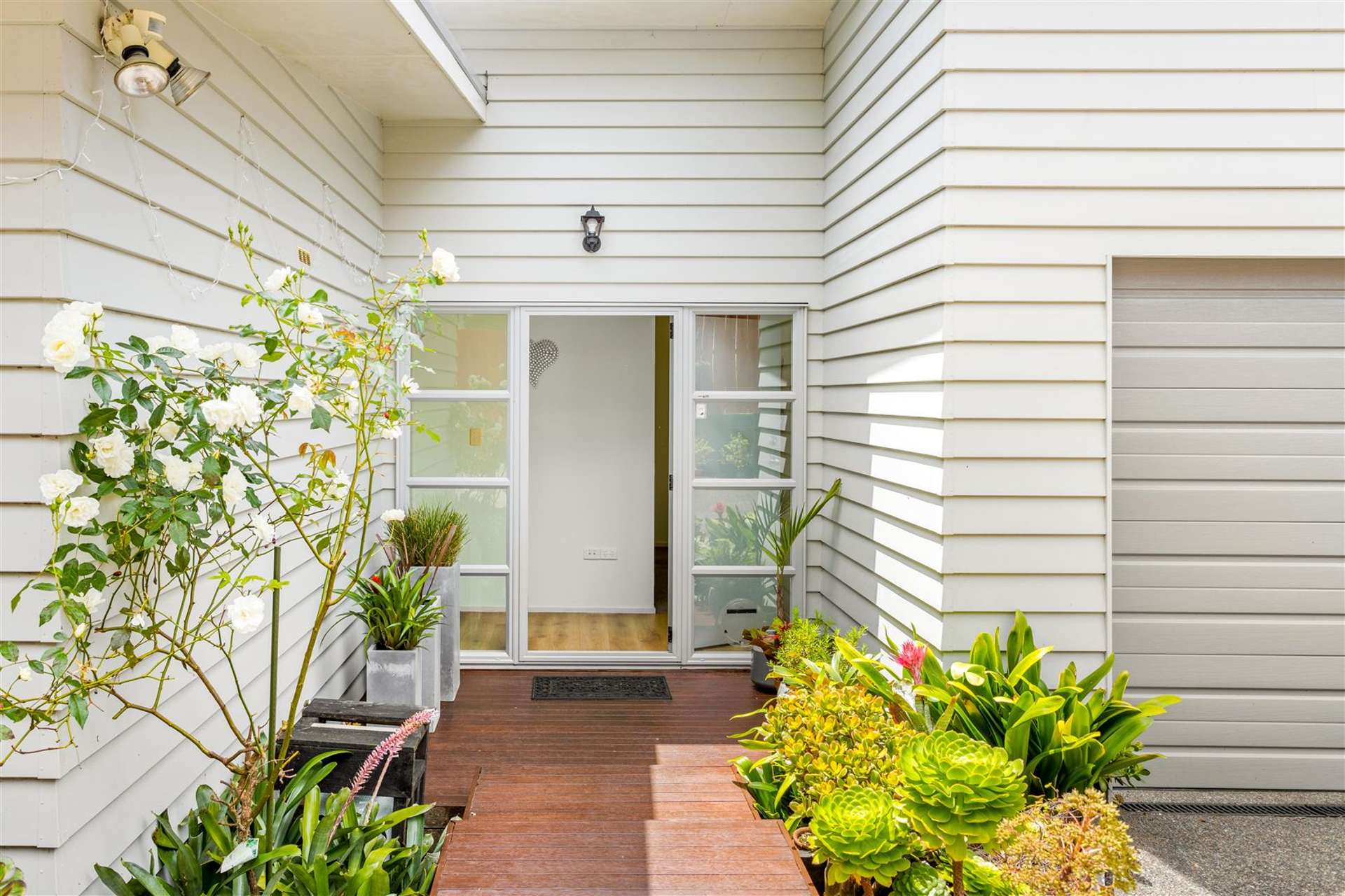 2/72 Spinella Drive Bayview_0