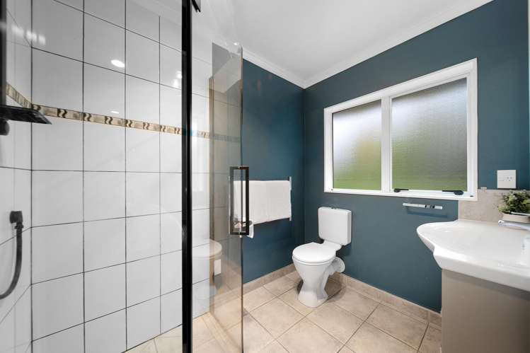 11 Flora Place Wattle Downs_7