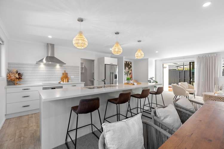 21 Livingstone Drive Papamoa_12