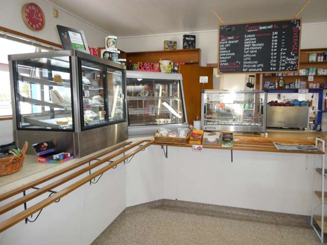 33 Main Road Harihari_4