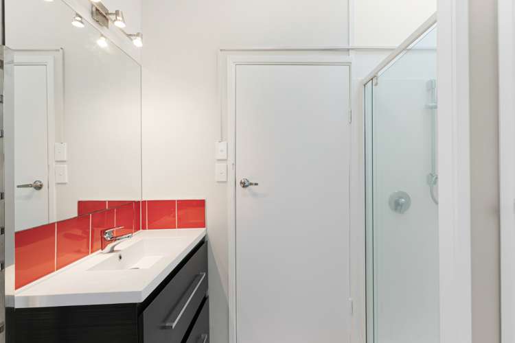 18a Alberta Street Point Chevalier_11