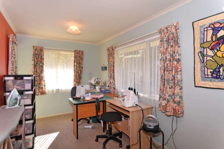 27 Hillplough Heights Richmond_19