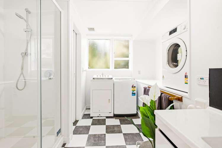 32 City Road Roslyn_20
