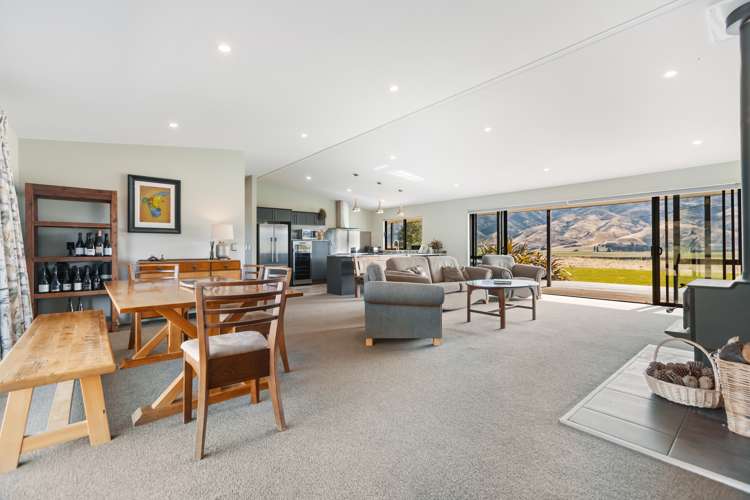 90 Willowbank Road Queensberry Central Otago Houses for Sale