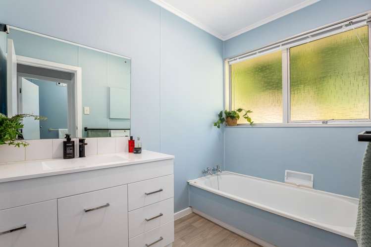 8A Hinau Street Tawa_12
