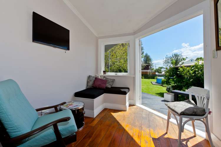 15 Smale Street Point Chevalier_11