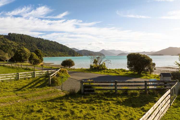 5564 Kenepuru Road Waitaria Bay_52