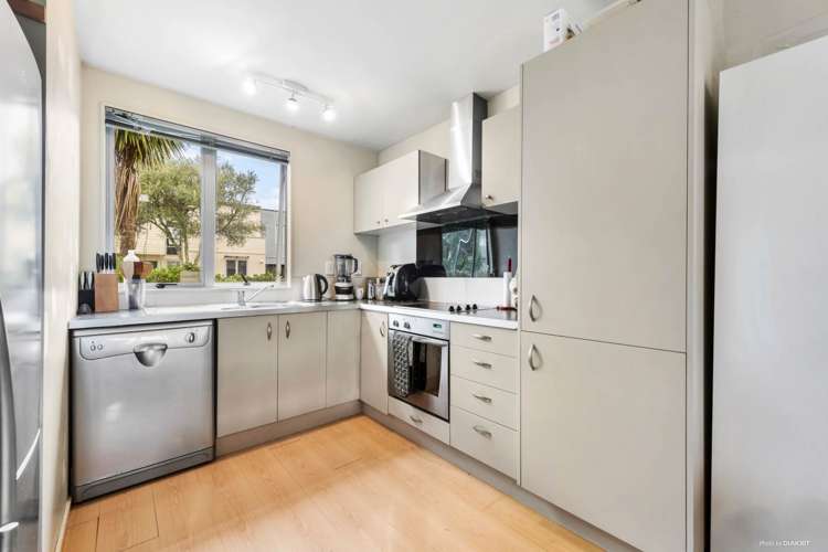 6 Albionvale Road Glen Eden_10