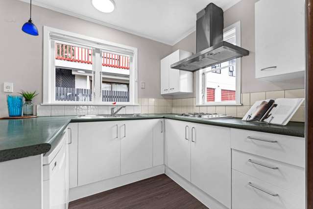 1/22a Holbrook Street Blockhouse Bay_3