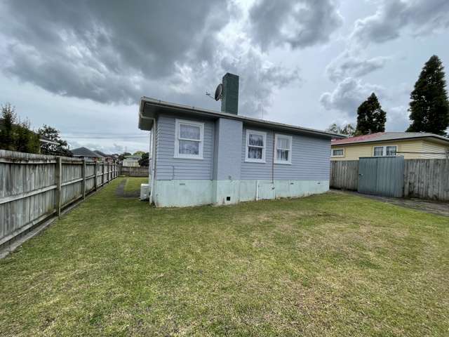 8 Albert Road Kelston_2
