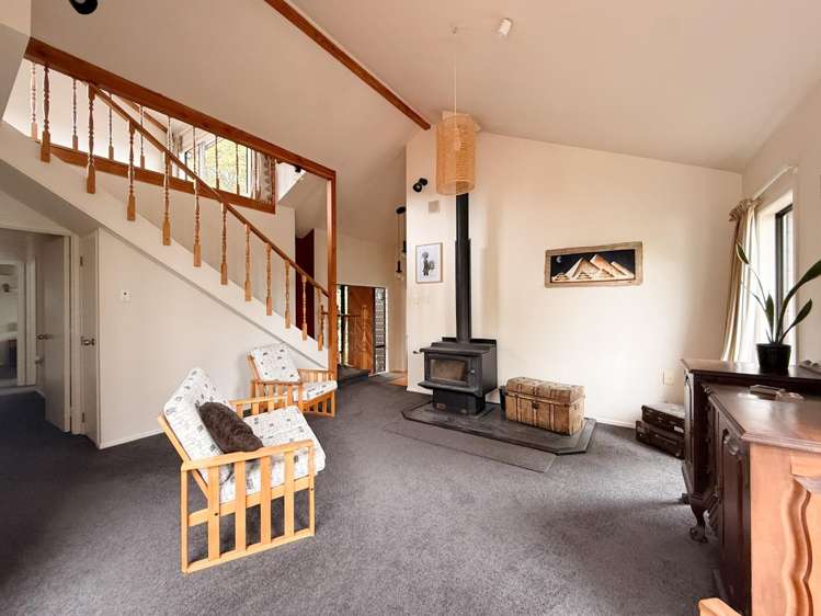 54 Hinekura Avenue 11210_9