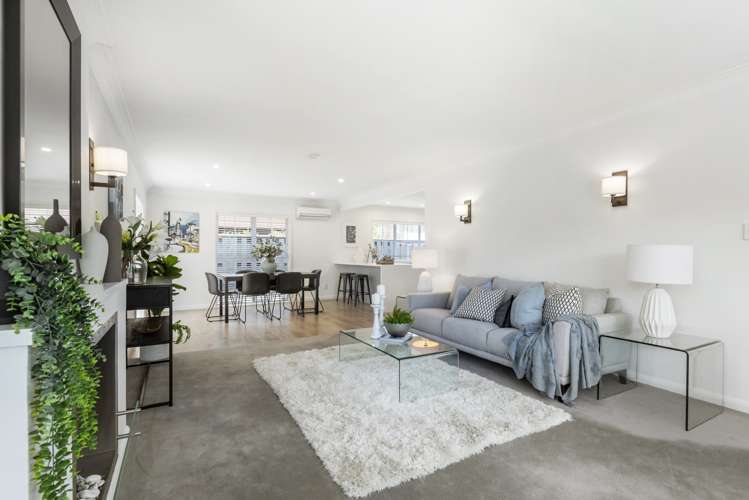 2/15 Saltburn Road Milford_7