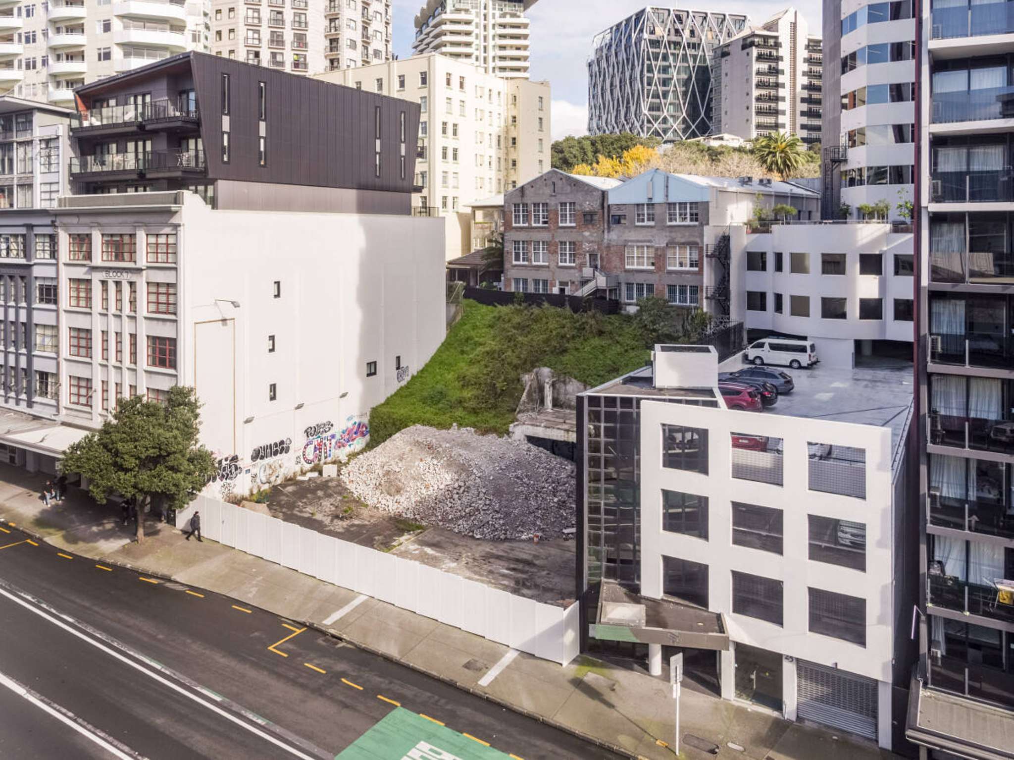 $6.9m for vacant site: Nine bidders battle it out at mortgagee sale