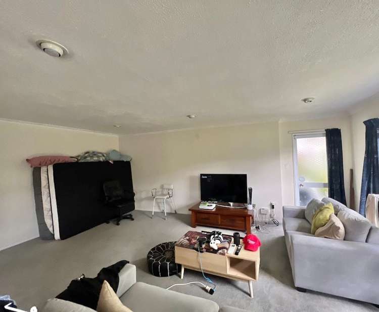 2/84 Racecourse Road Sockburn_1