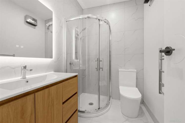 13/17 Parker Avenue New Lynn_11