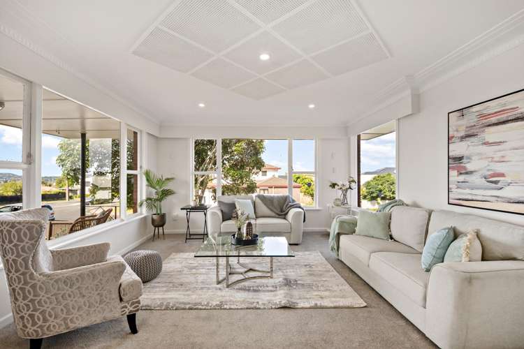 90 Golf Road New Lynn_1