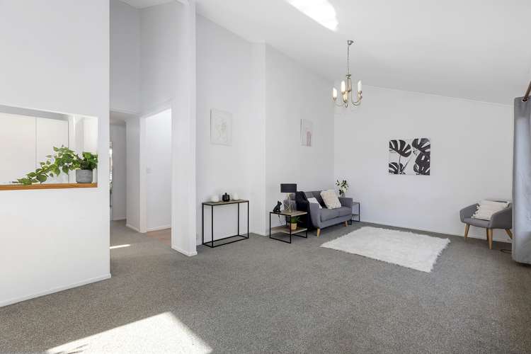 156 Akaroa Drive Maupuia_4