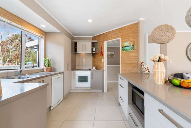 2/21 Lochend Place Highland Park_2