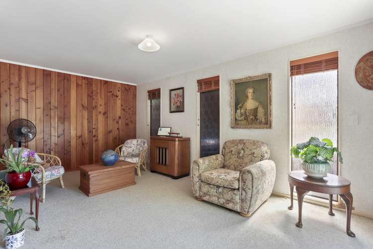 72 Shetland Street Glen Eden_9