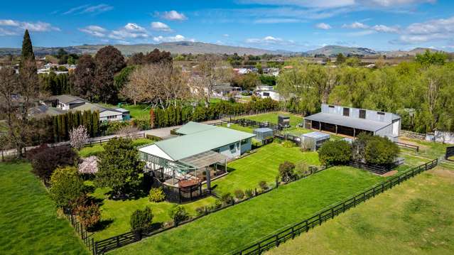 Lifestyle living on the town fringe