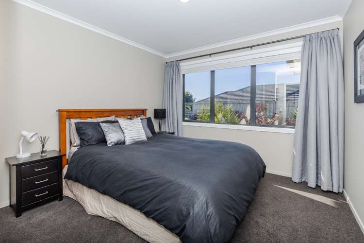 10 Carlingford Rise Dinsdale_16