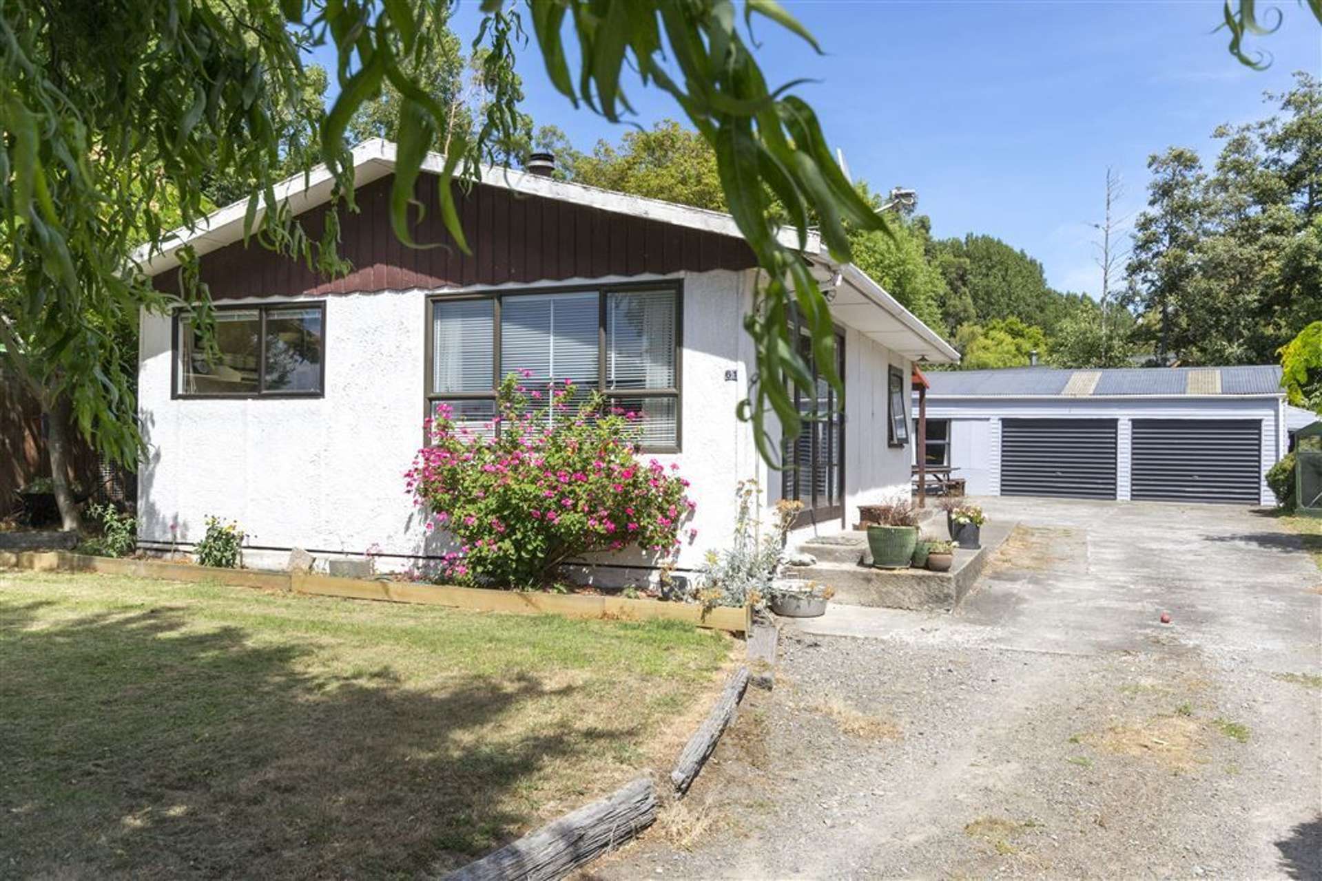 61 Kings Avenue Waikuku Beach_0